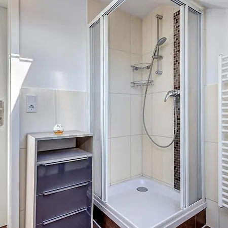 Pension Zur Klause, Ferienzimmer 6 מלון *
